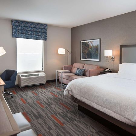 Hampton Inn And Suites At Wisconsin Dells Lake Delton Exteriör bild