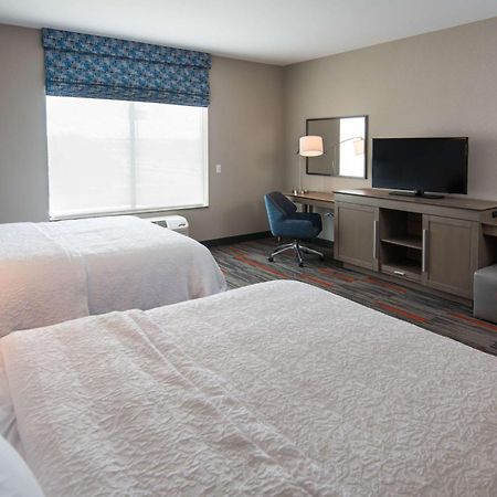 Hampton Inn And Suites At Wisconsin Dells Lake Delton Exteriör bild