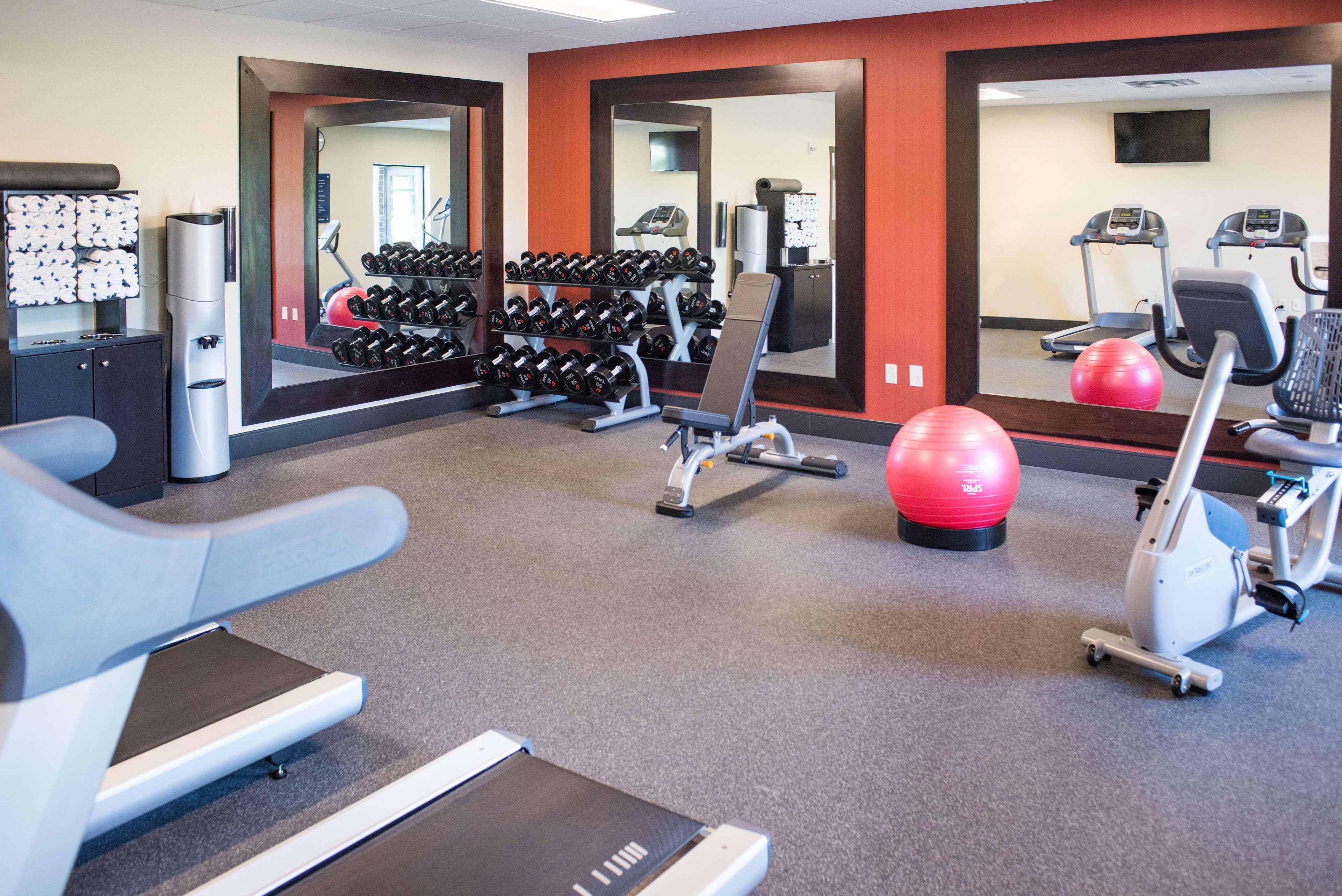 Hampton Inn And Suites At Wisconsin Dells Lake Delton Exteriör bild