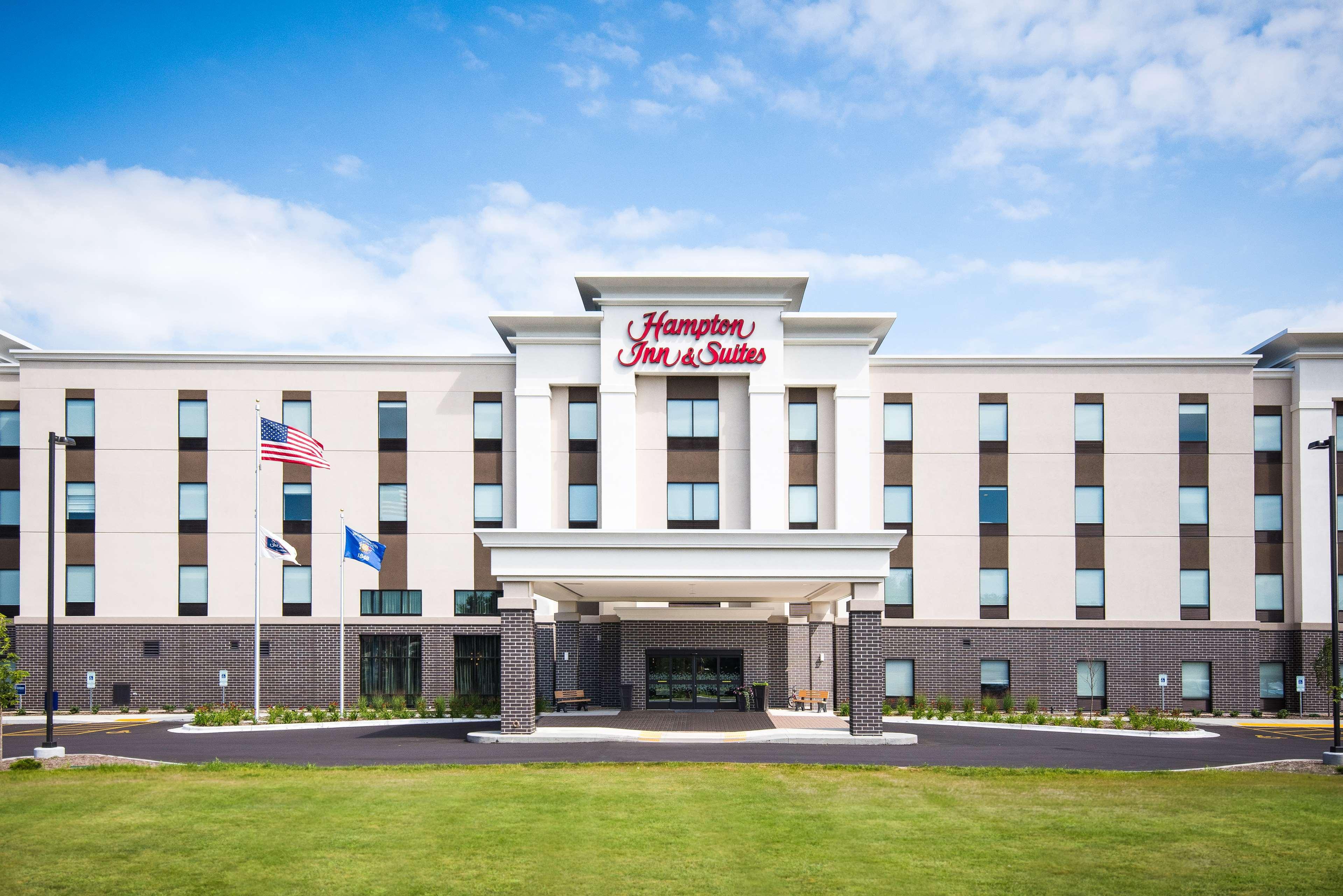 Hampton Inn And Suites At Wisconsin Dells Lake Delton Exteriör bild