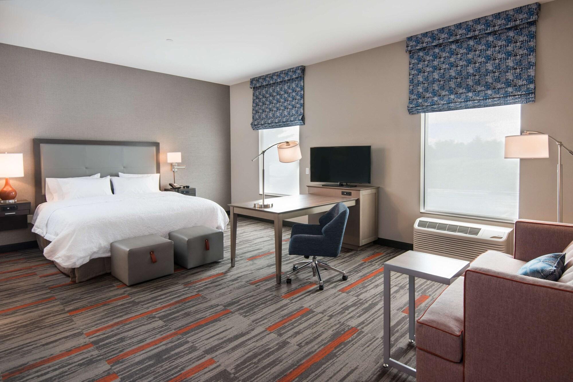 Hampton Inn And Suites At Wisconsin Dells Lake Delton Exteriör bild