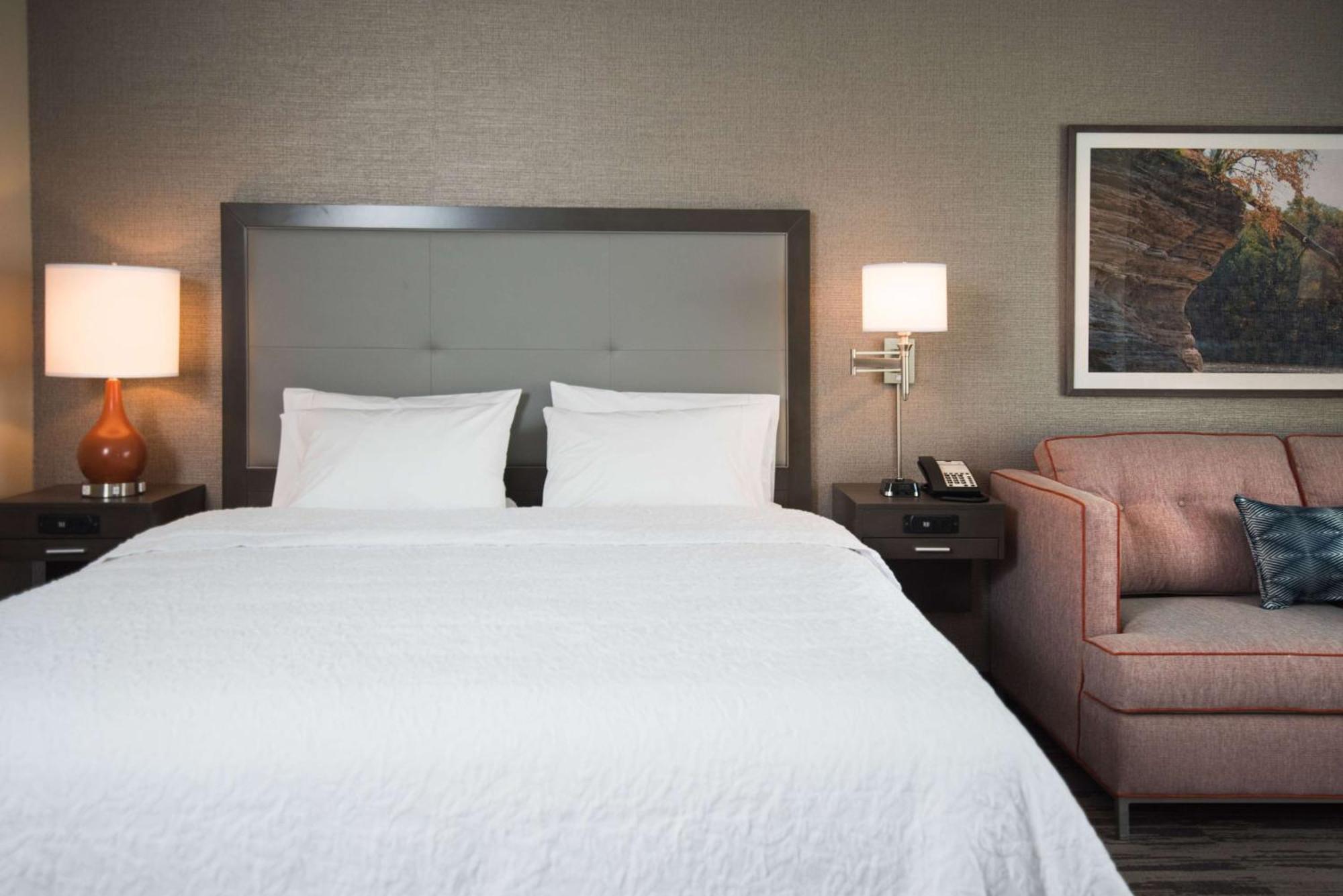 Hampton Inn And Suites At Wisconsin Dells Lake Delton Exteriör bild