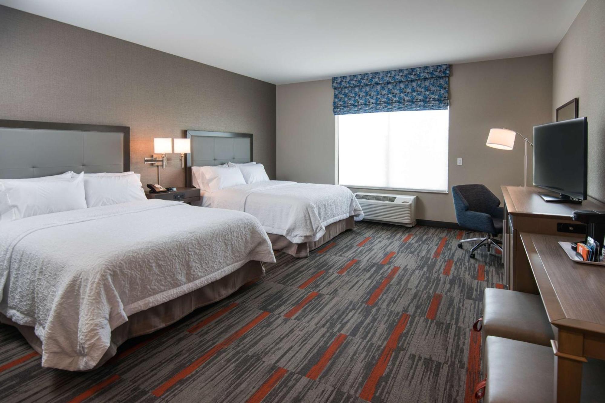 Hampton Inn And Suites At Wisconsin Dells Lake Delton Exteriör bild