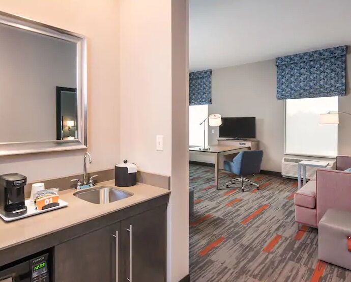 Hampton Inn And Suites At Wisconsin Dells Lake Delton Exteriör bild