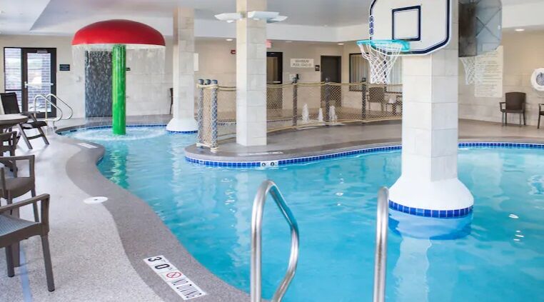 Hampton Inn And Suites At Wisconsin Dells Lake Delton Exteriör bild